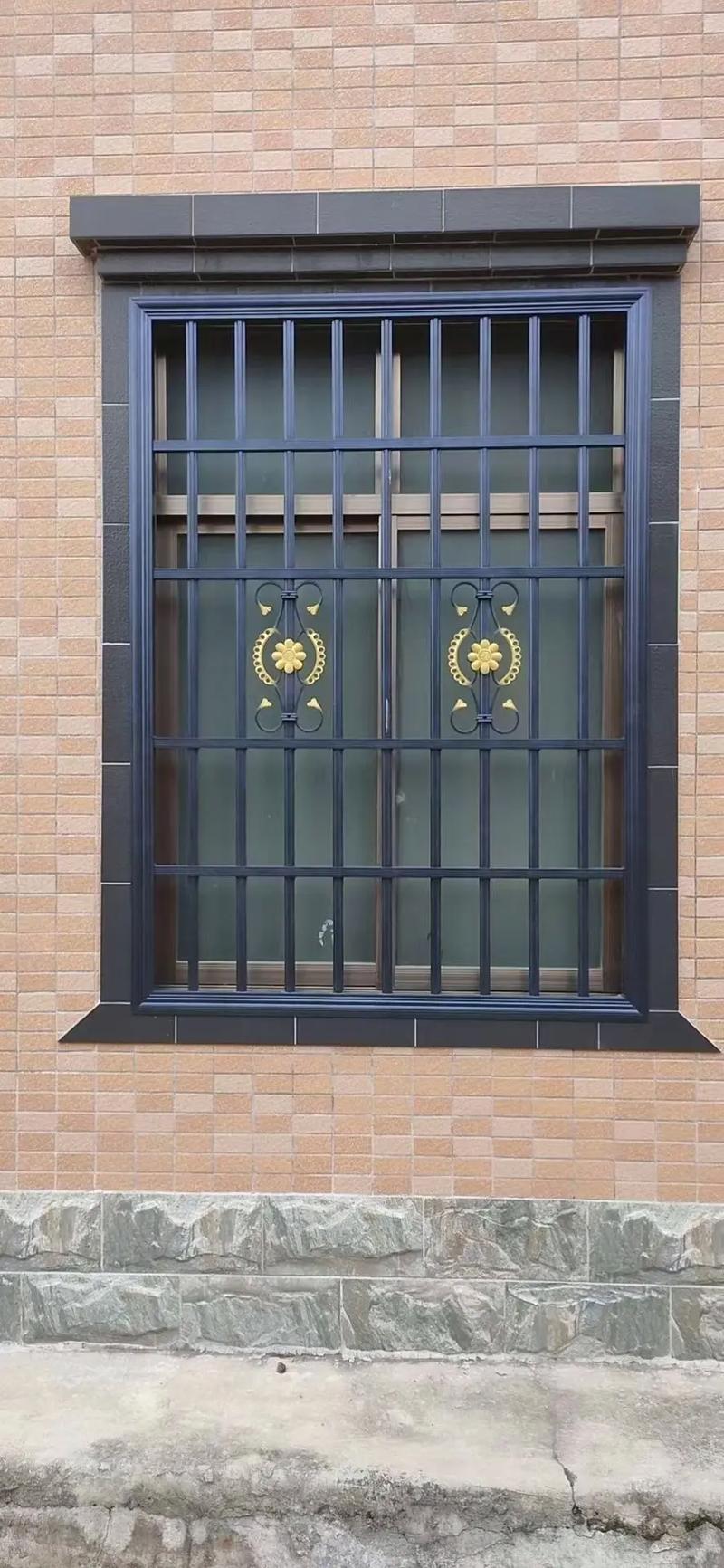 安麗鋁合金防盜網(wǎng)窗花安裝效果圖，美觀安全雙重守護(hù)